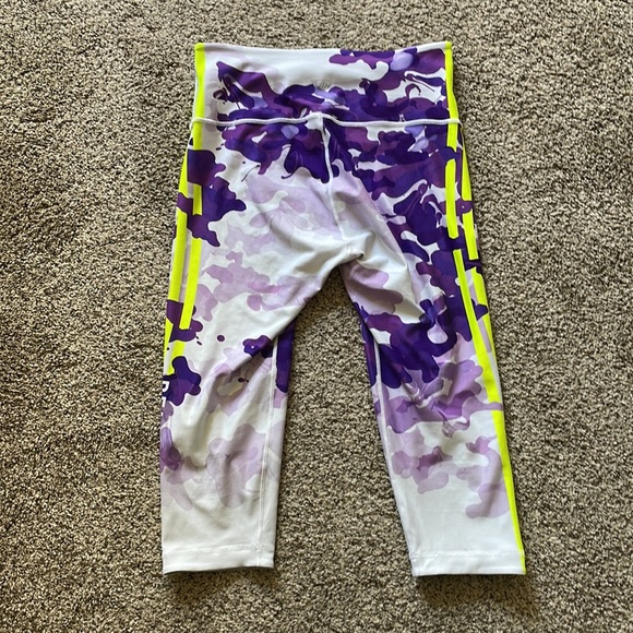 Peloton WITH capris, size XL - Picture 3 of 3